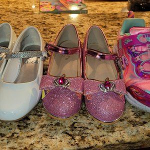 Girls shoes